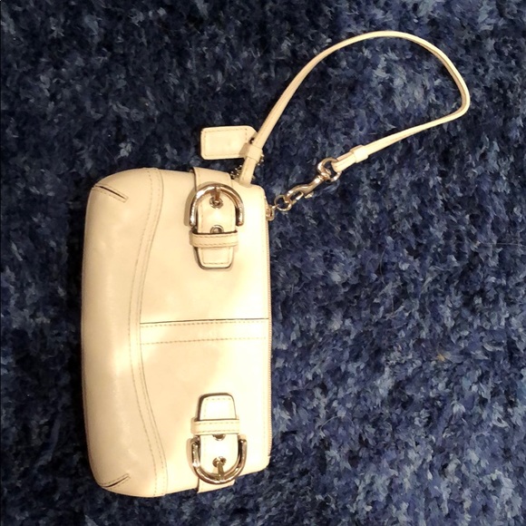 Coach wristlet - Picture 3 of 6